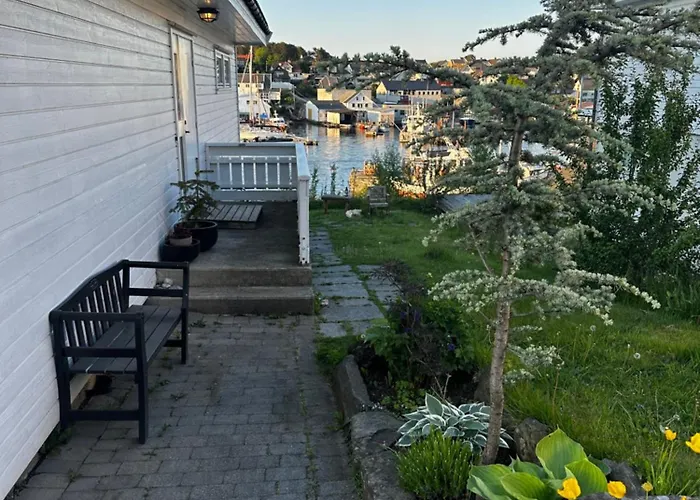 Lovely In Maritime Surroundings Near Villa *